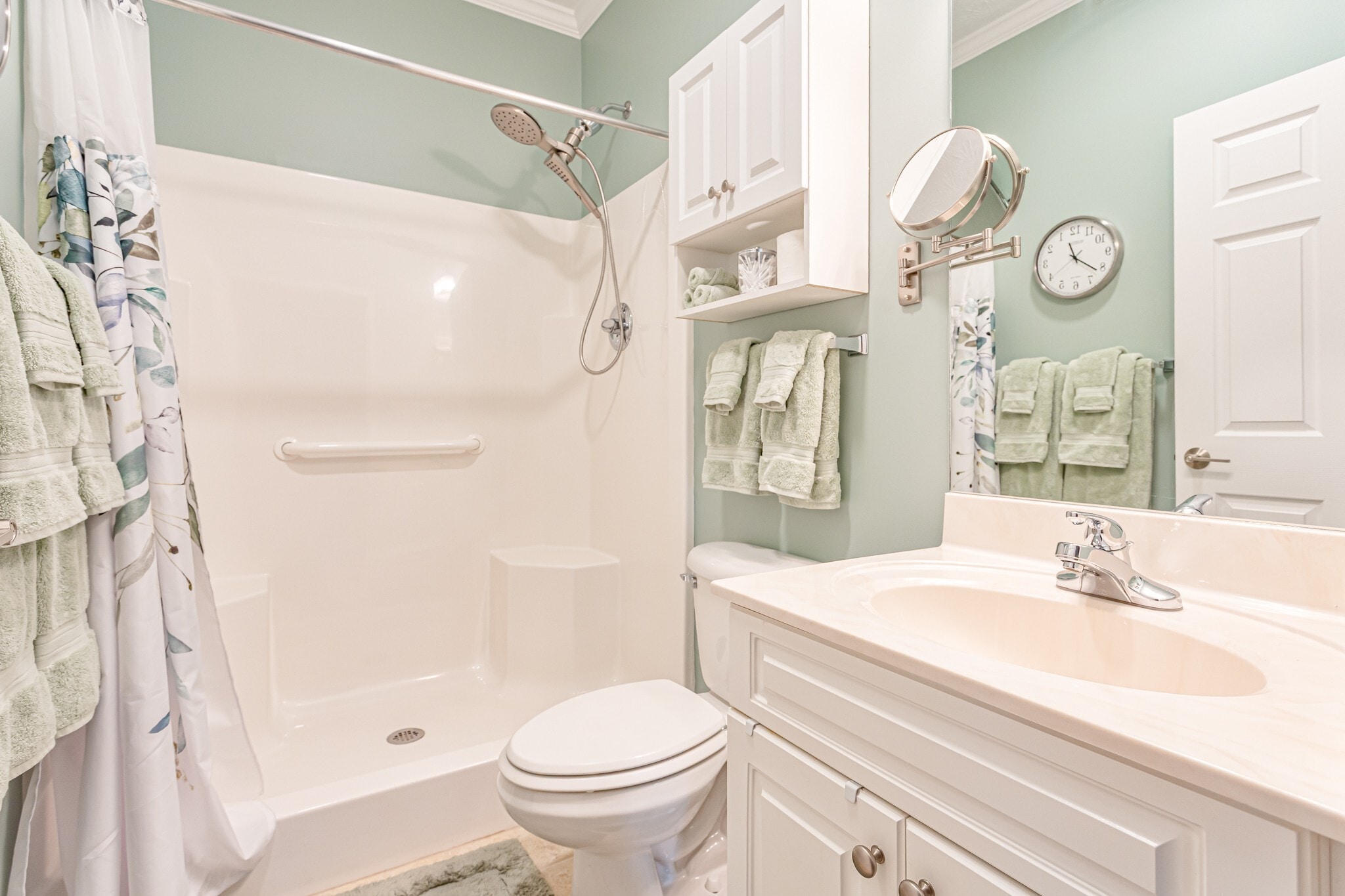 Private bathroom - 111 Havenwood Way