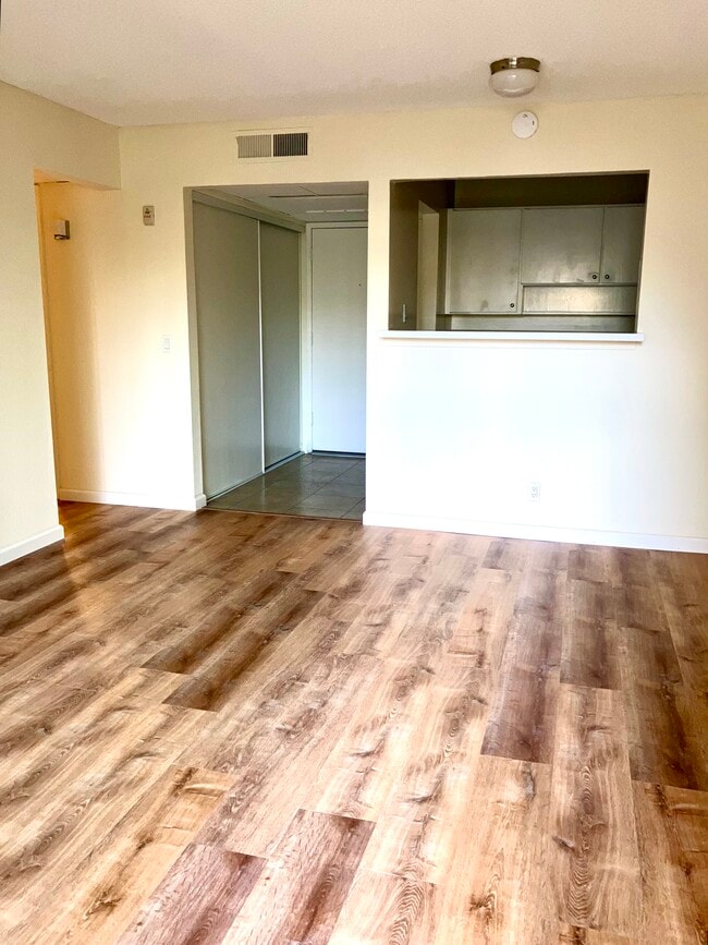 Building Photo - 350 N Civic Dr