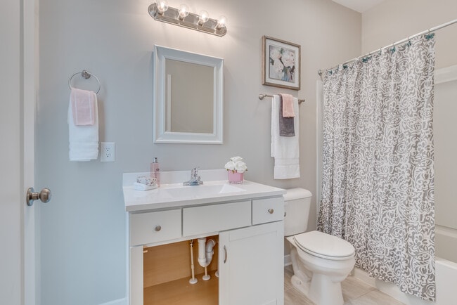 Building Photo - 53 Foal Ln