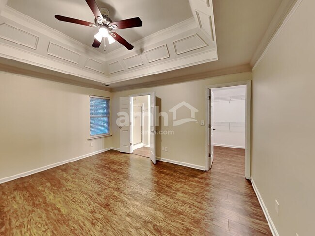 Building Photo - 3740 Scotland Ln SW