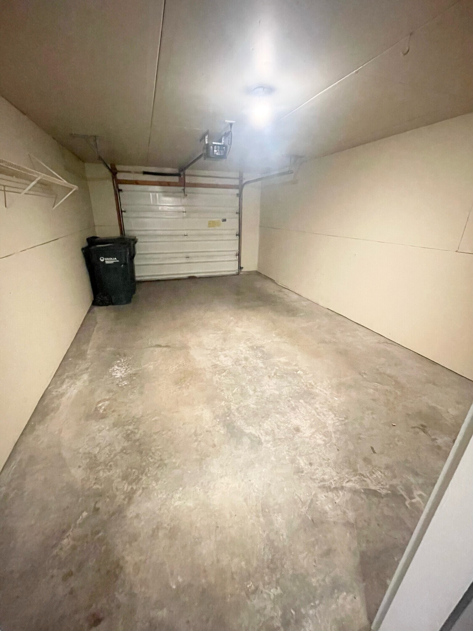 Building Photo - 2453 N Lynndale Dr