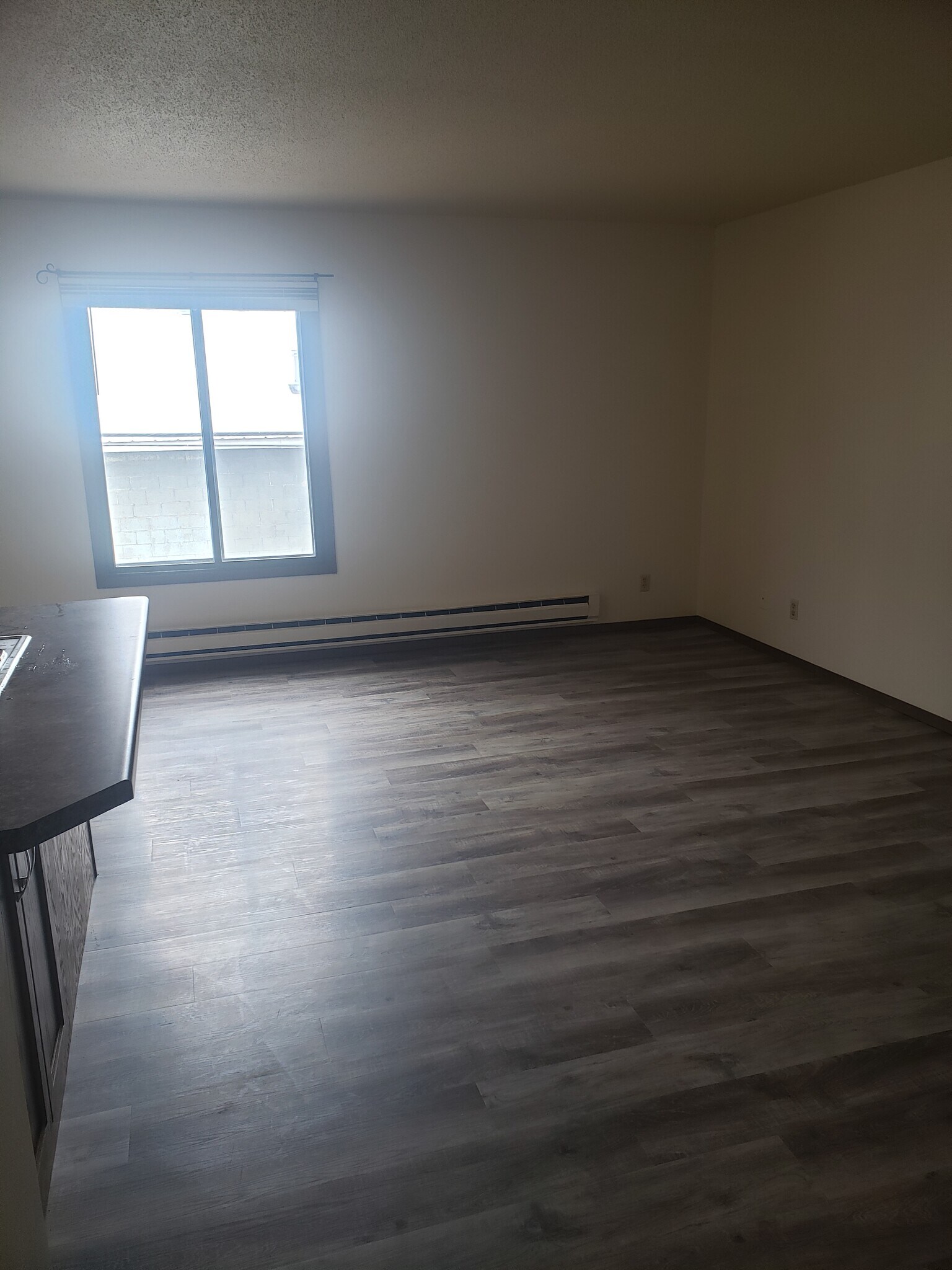 Building Photo - 114 2nd Ave N