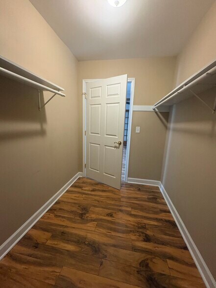 MBR Closet - 2904 Norfolk St