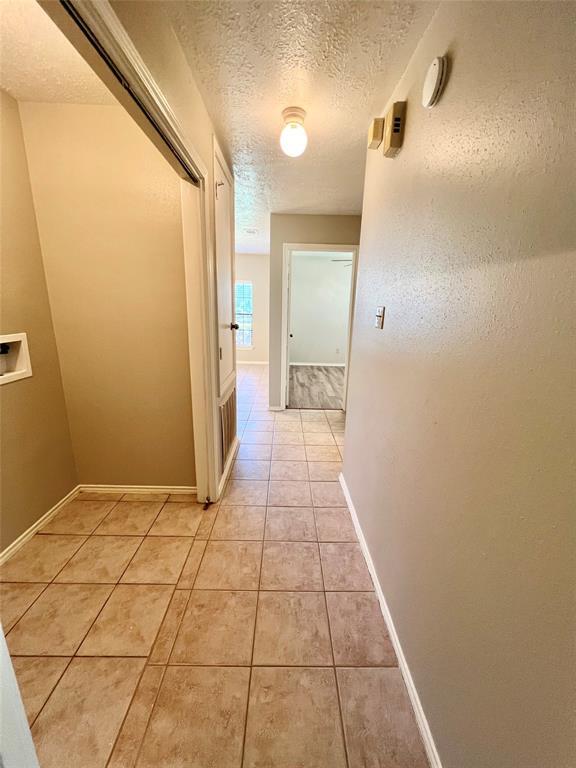 Building Photo - 16307 Ginger Run Way