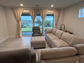 Building Photo - 1027 Waterline Ct