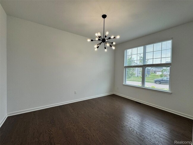 Building Photo - 278 Springview St