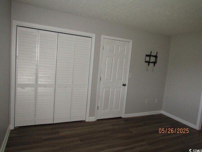 Building Photo - 4103 Pinehurst Cir