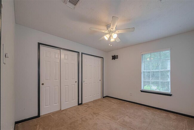 Building Photo - 1439 El Camino Village Dr