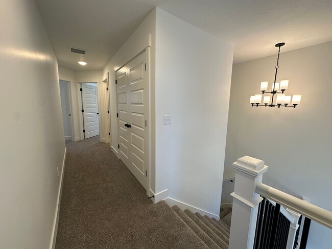 Building Photo - 5260 Acacia Dr