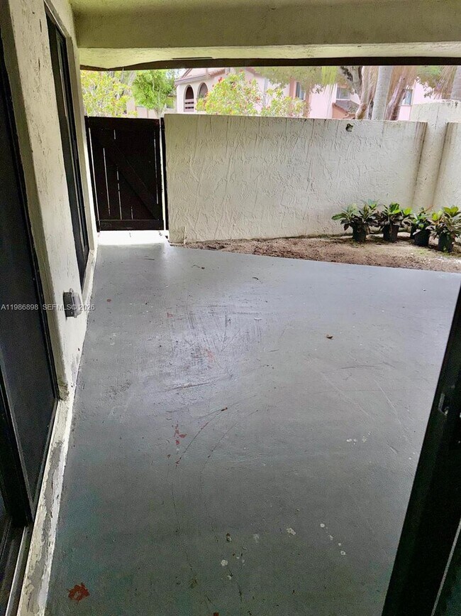 Building Photo - 8933 SW 123rd Ct