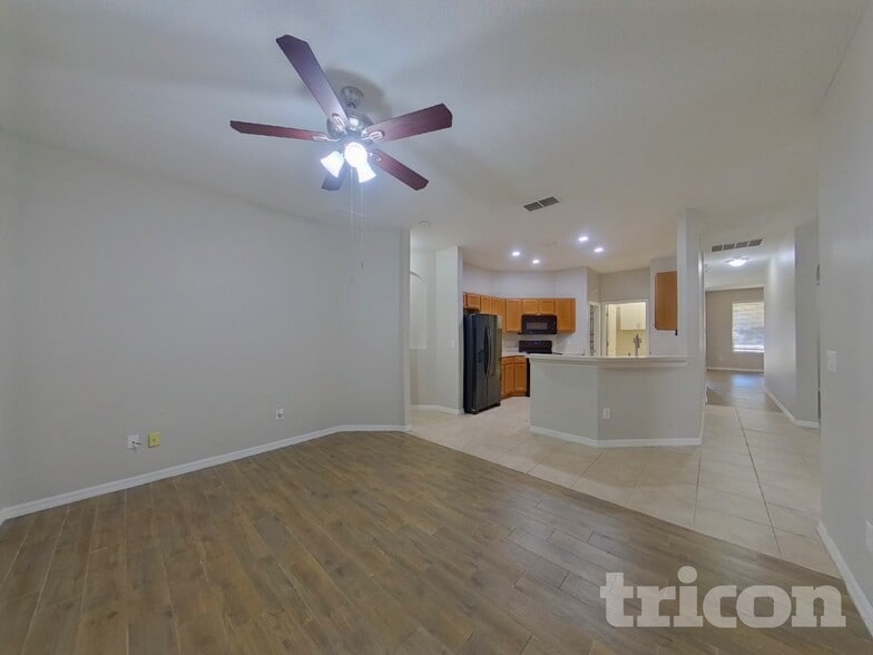 Building Photo - 502 Azalea Bloom Dr