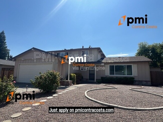 Building Photo - 2850 St Denis Dr