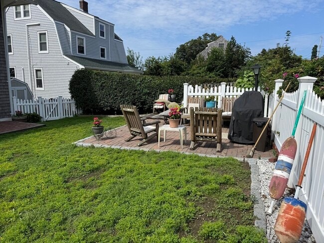 Building Photo - 11 Mayflower Rd