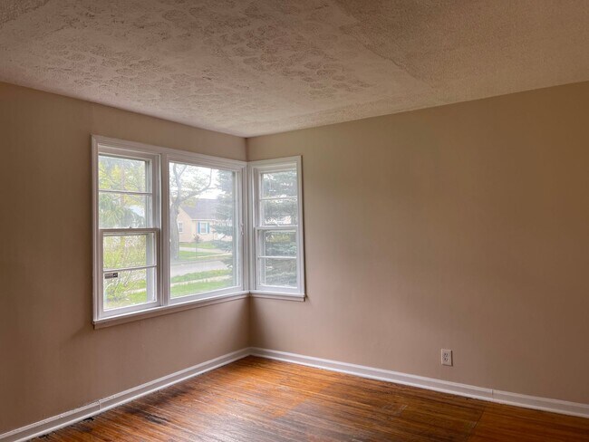 Building Photo - CALL TODAY TO RENT YOUR HOME SWEET HOME !!!