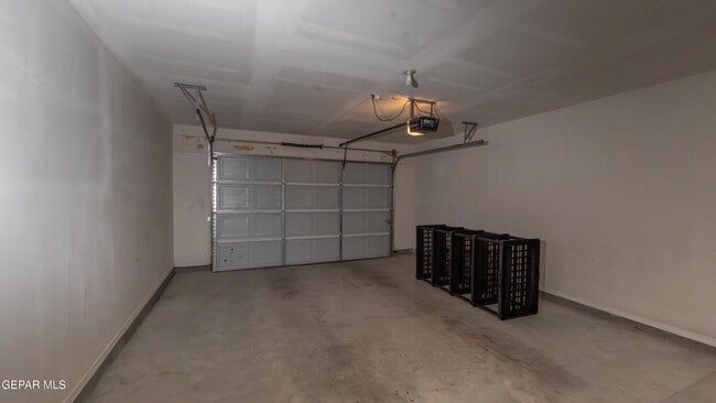 Building Photo - 14316 Paraiso Dr