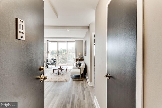 Primary Photo - 2500 N Van Dorn St