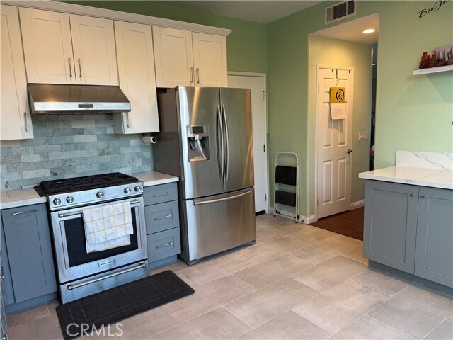 Building Photo - 5904 E Bottlebrush Dr