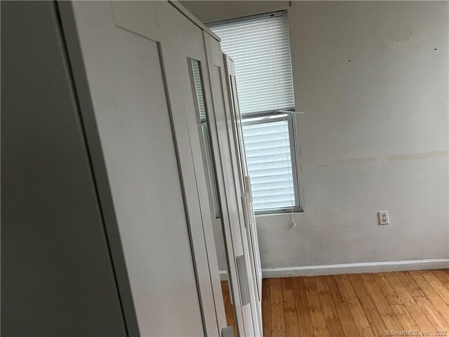Building Photo - 89 Woolsey St