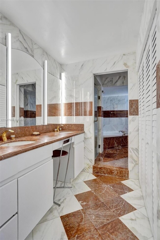 Building Photo - 1400 S Ocean Dr