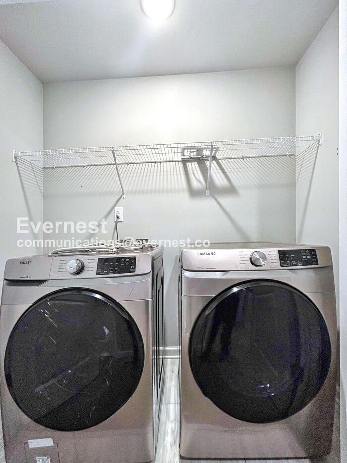 Building Photo - 8037 Alderton Ln