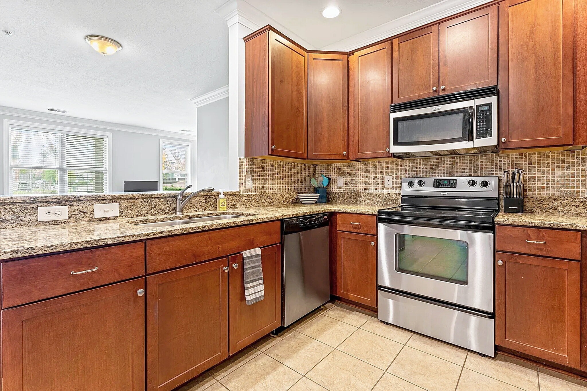 Kitchen - 515 W 1st Ave
