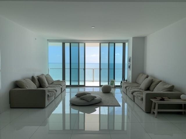 Building Photo - 350 Ocean Dr