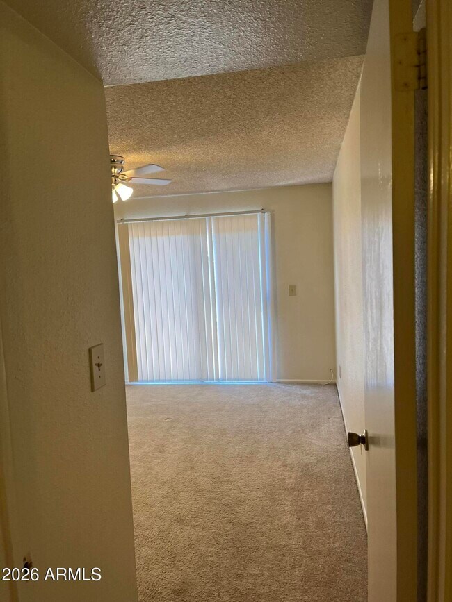 Building Photo - 507 E Colgate Dr