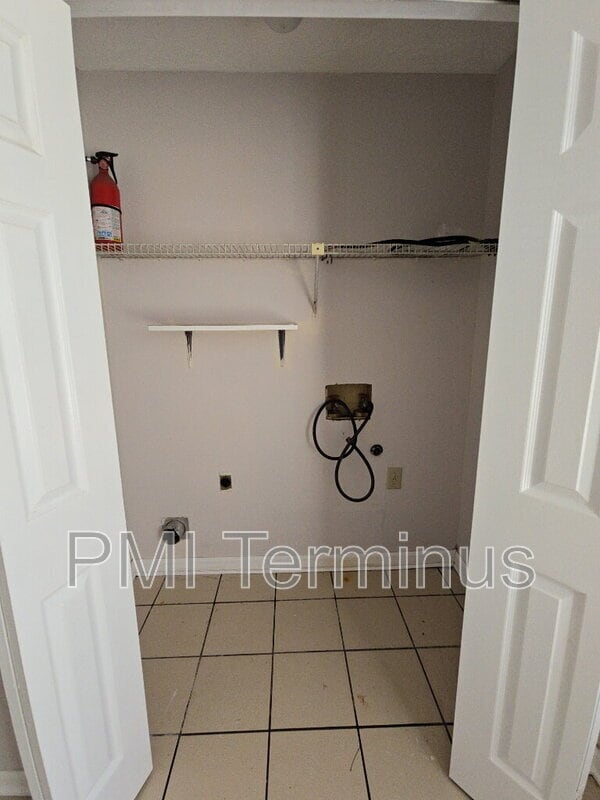 Building Photo - 5227 Ridge Forest Dr