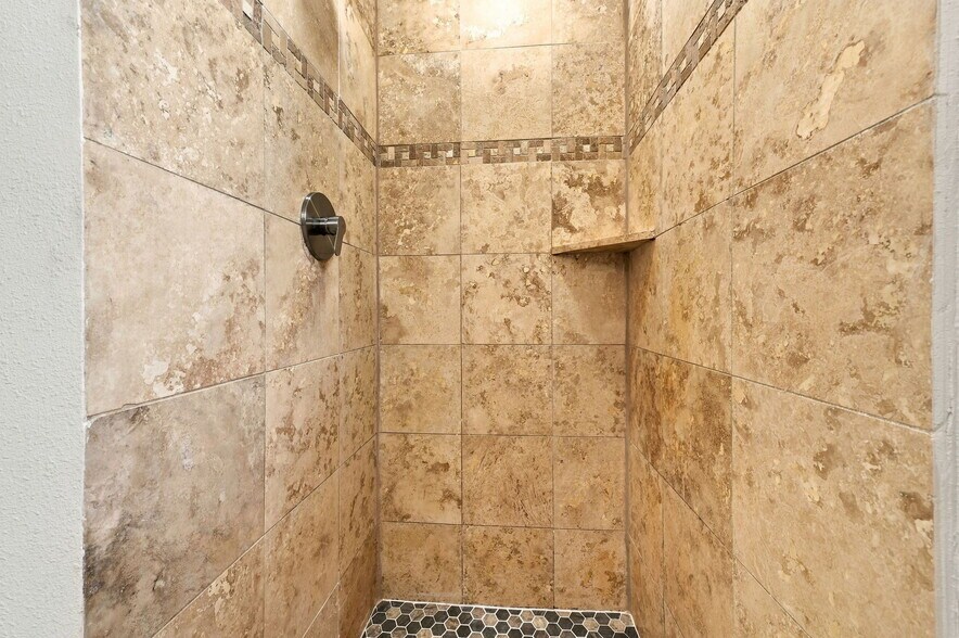Building Photo - 8339 Carvel Ln