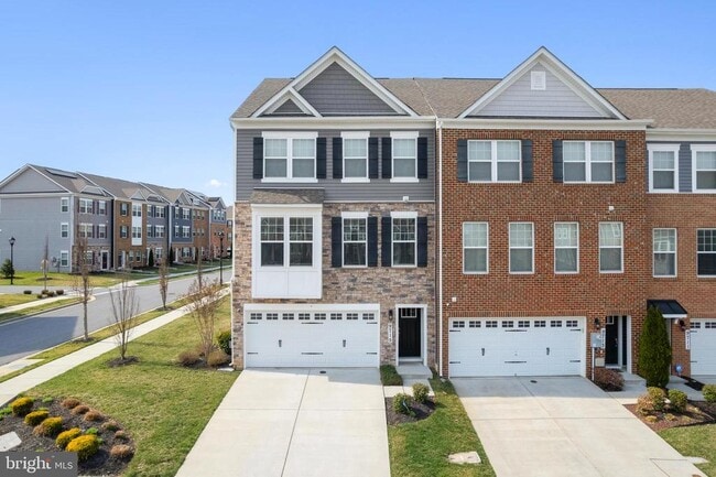 Building Photo - 9715 Summerton Dr