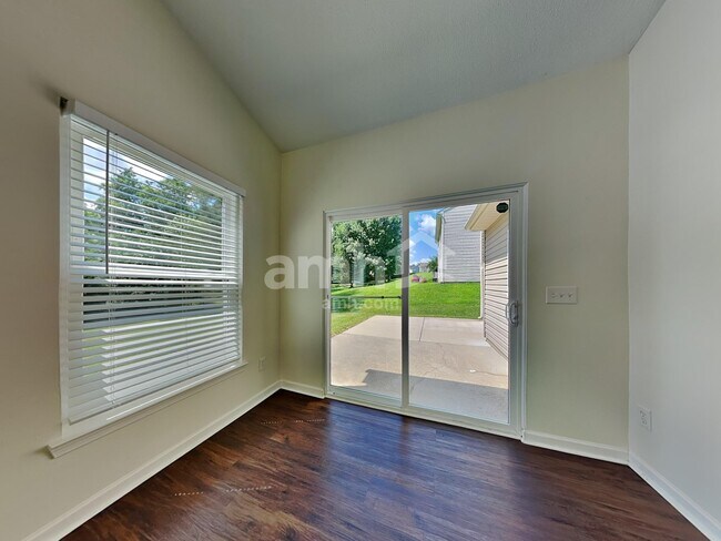 Building Photo - 1668 Comanche Run