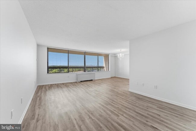 Building Photo - 3701 S George Mason Dr