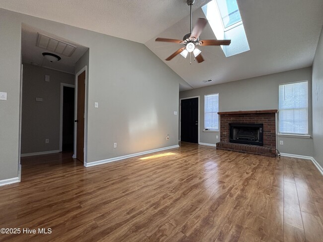 Building Photo - 2302 Knollwood Ln
