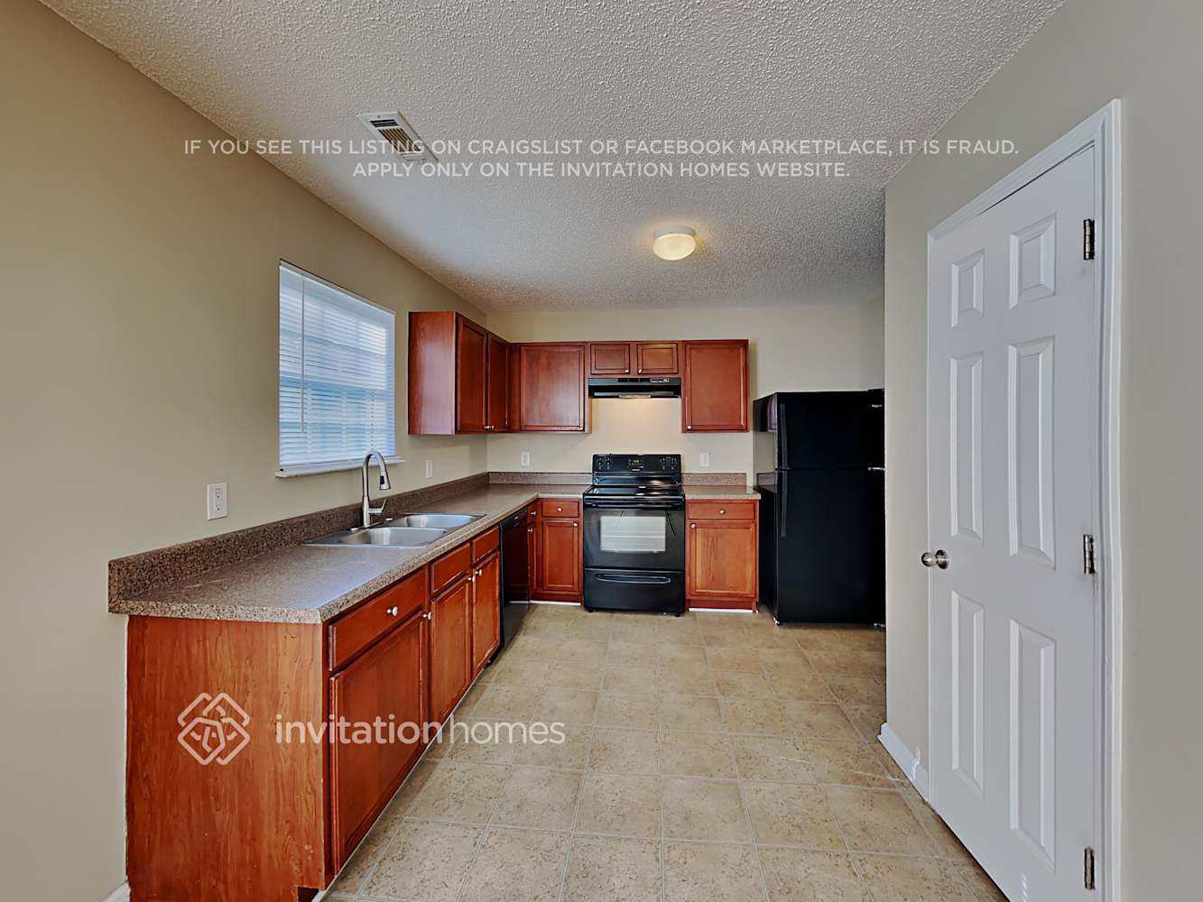 Building Photo - 680 Willow Bend Dr