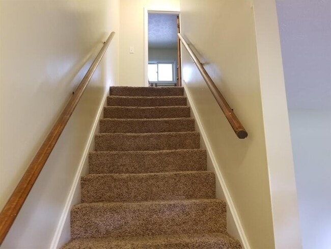 Building Photo - 1245 Overbrook Dr