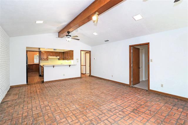 Building Photo - 7610 Meadow Oaks Dr