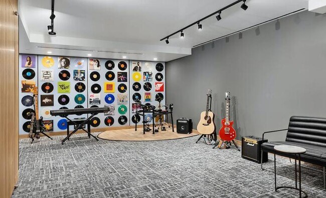 Building Photo - 2 bedroom in Long Island City NY 11109