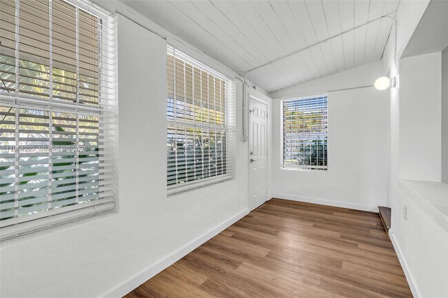 Building Photo - 1176 NW 48th St