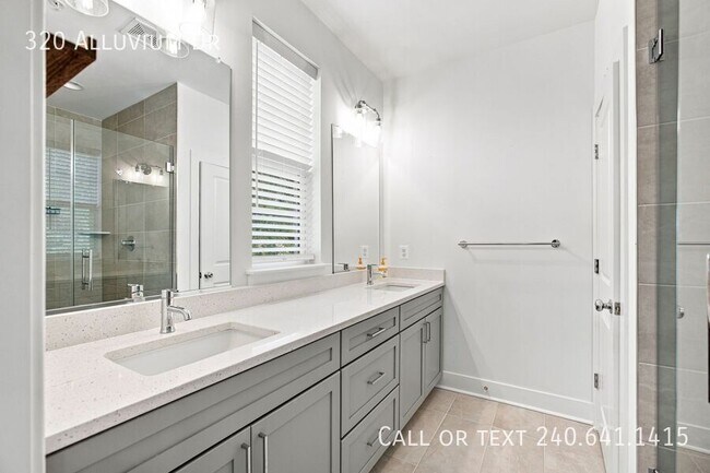 Building Photo - 320 Alluvium Dr