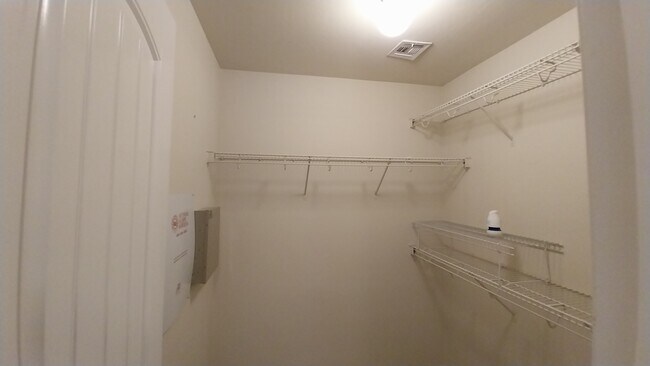 Building Photo - 18116 Viento Dr