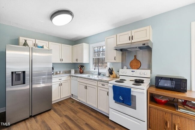 Building Photo - Build Equity While Leasing - Lease and Own from Day One!