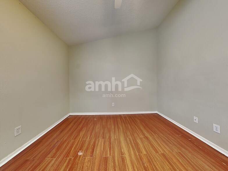 Building Photo - 517 Summer Sails Dr