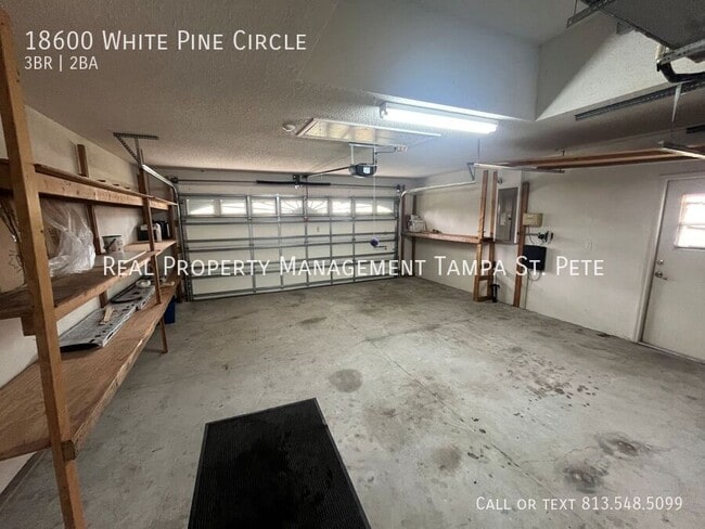 Building Photo - 18600 White Pine Cir