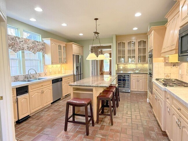 Building Photo - NEW PRICE ! Westside Alamo Custom Estate W...