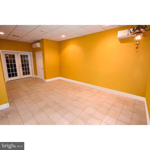 Building Photo - 114 Riverview Ave