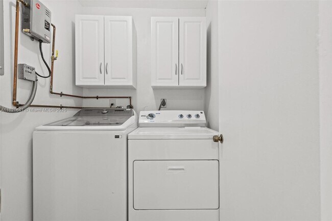Building Photo - 9148 SW 129th Ln