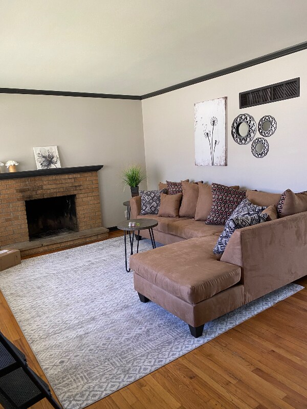 Building Photo - 6017 N Howard Ave