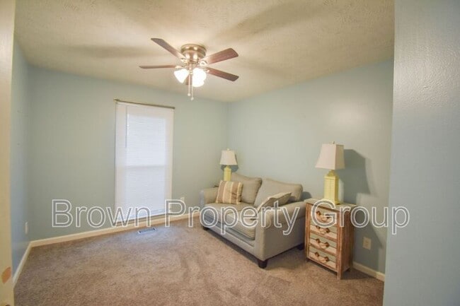 Building Photo - 1651 Greenock Ave