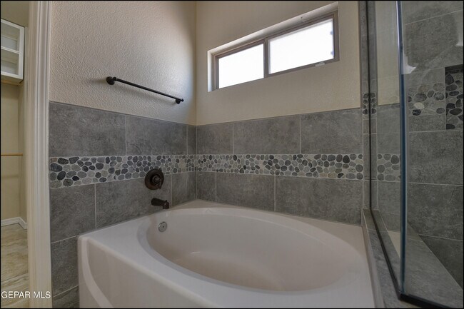 Building Photo - 14319 Owl Point Ave