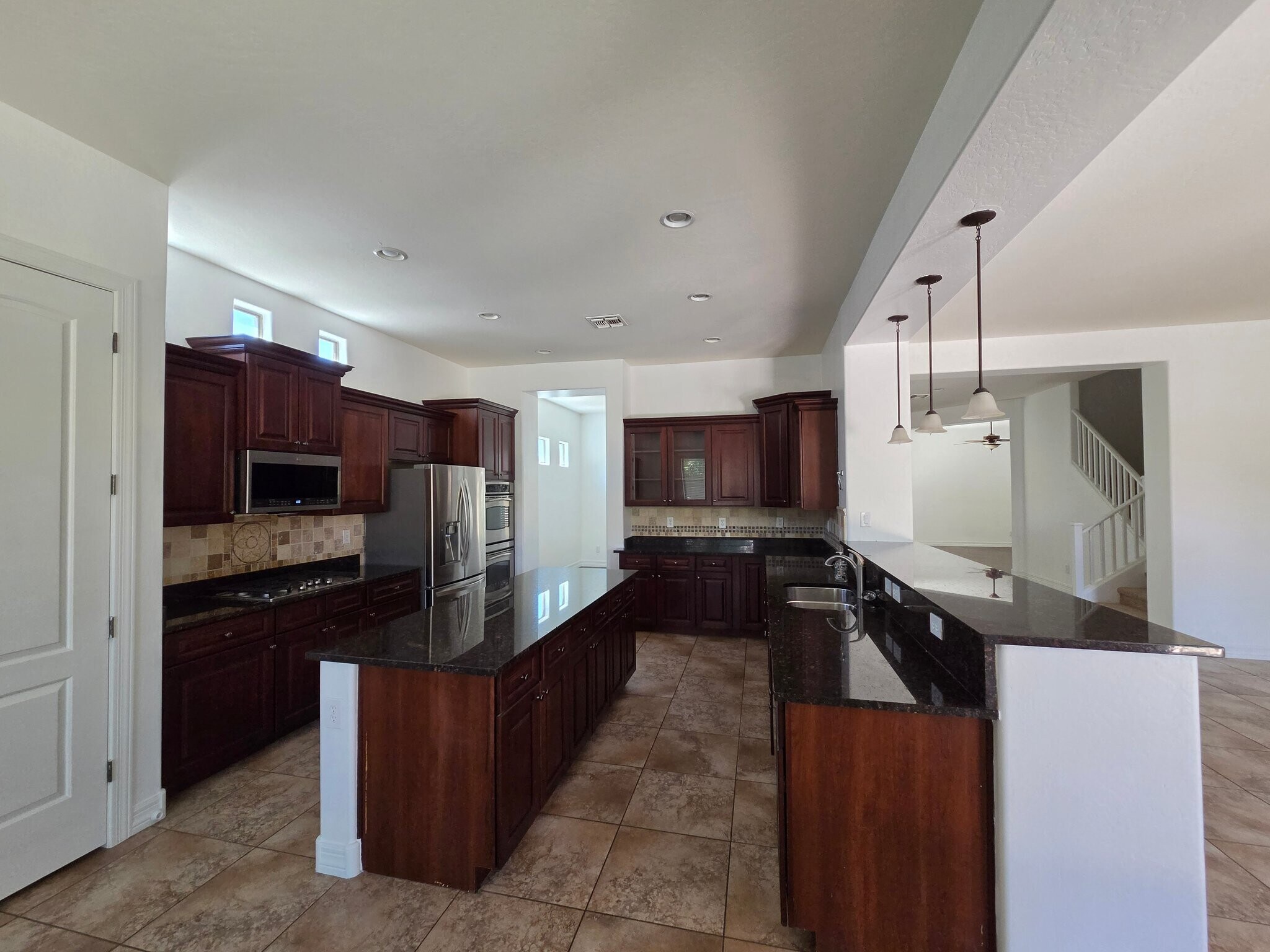 Building Photo - 3127 E Coconino Dr